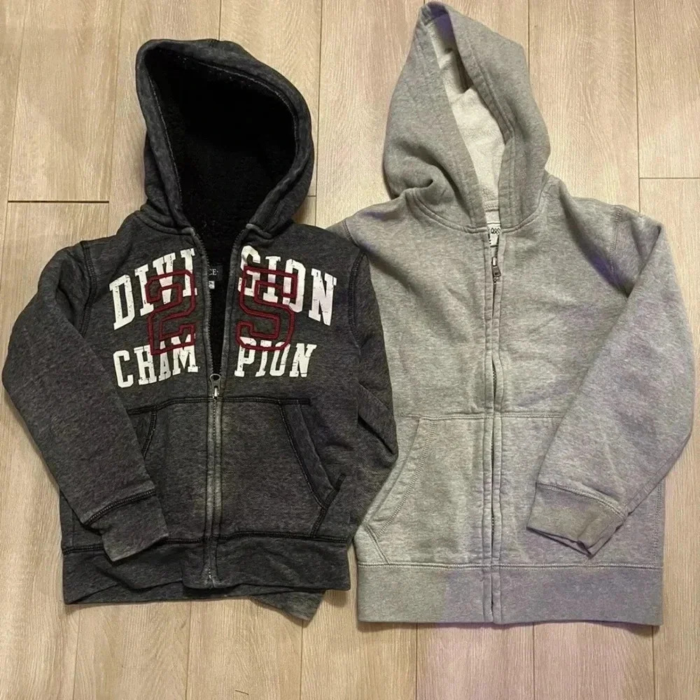 Set Of 2 Children’s Place Long Sleeve Hoodies Sweatshirts Size S (5-6)